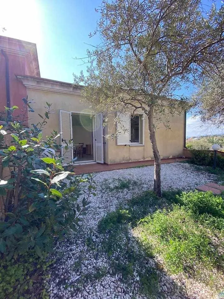 Portu Hill Apartments Arbatax