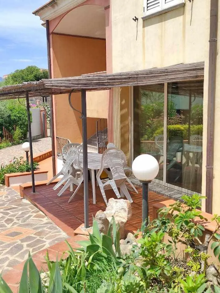 Portu Hill Apartments Arbatax