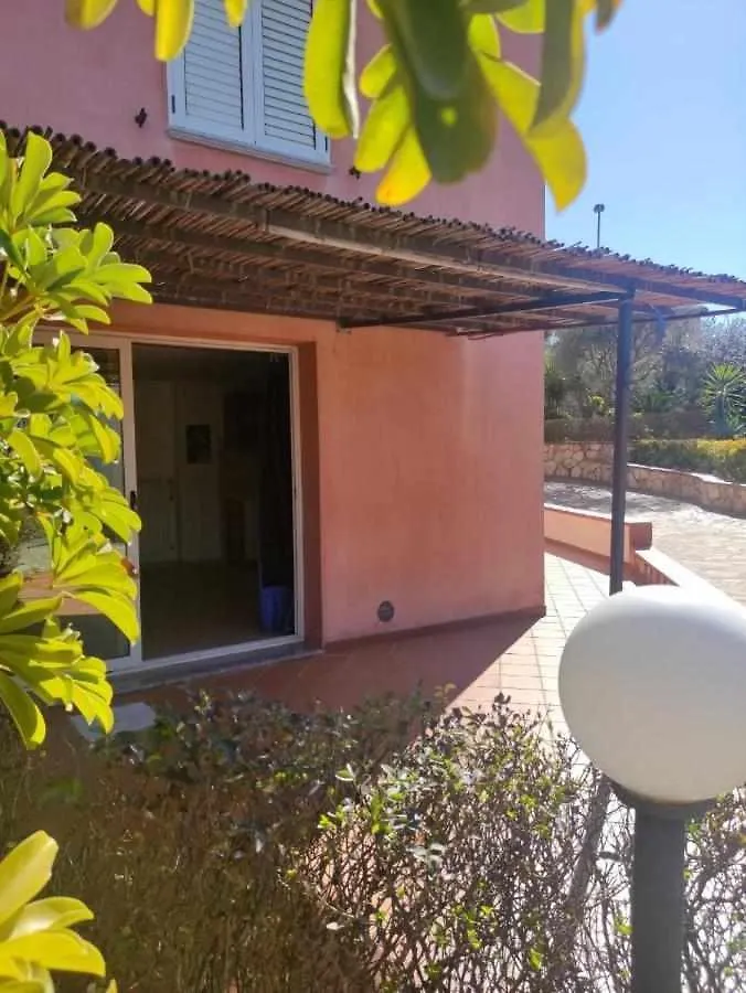 Portu Hill Apartments Arbatax