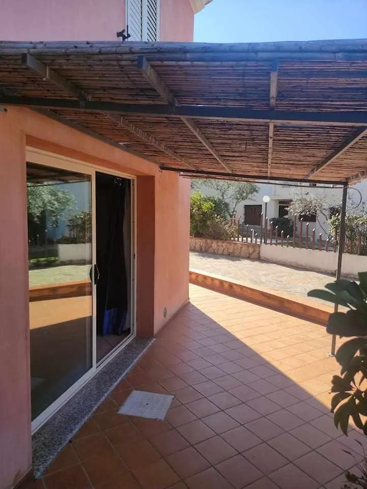 Portu Hill Apartments Arbatax