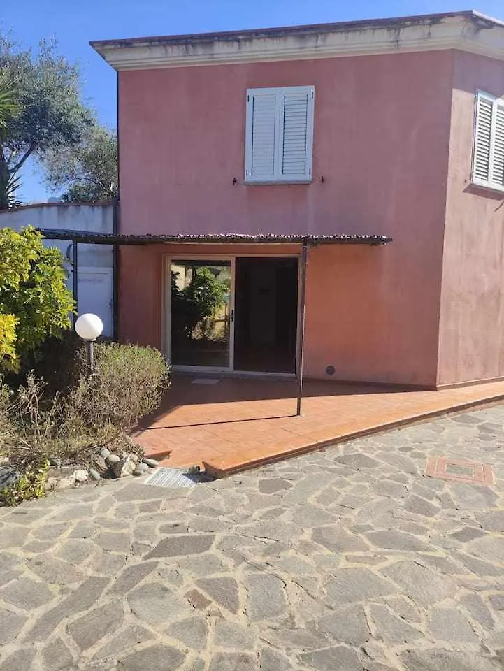 Portu Hill Apartments Arbatax