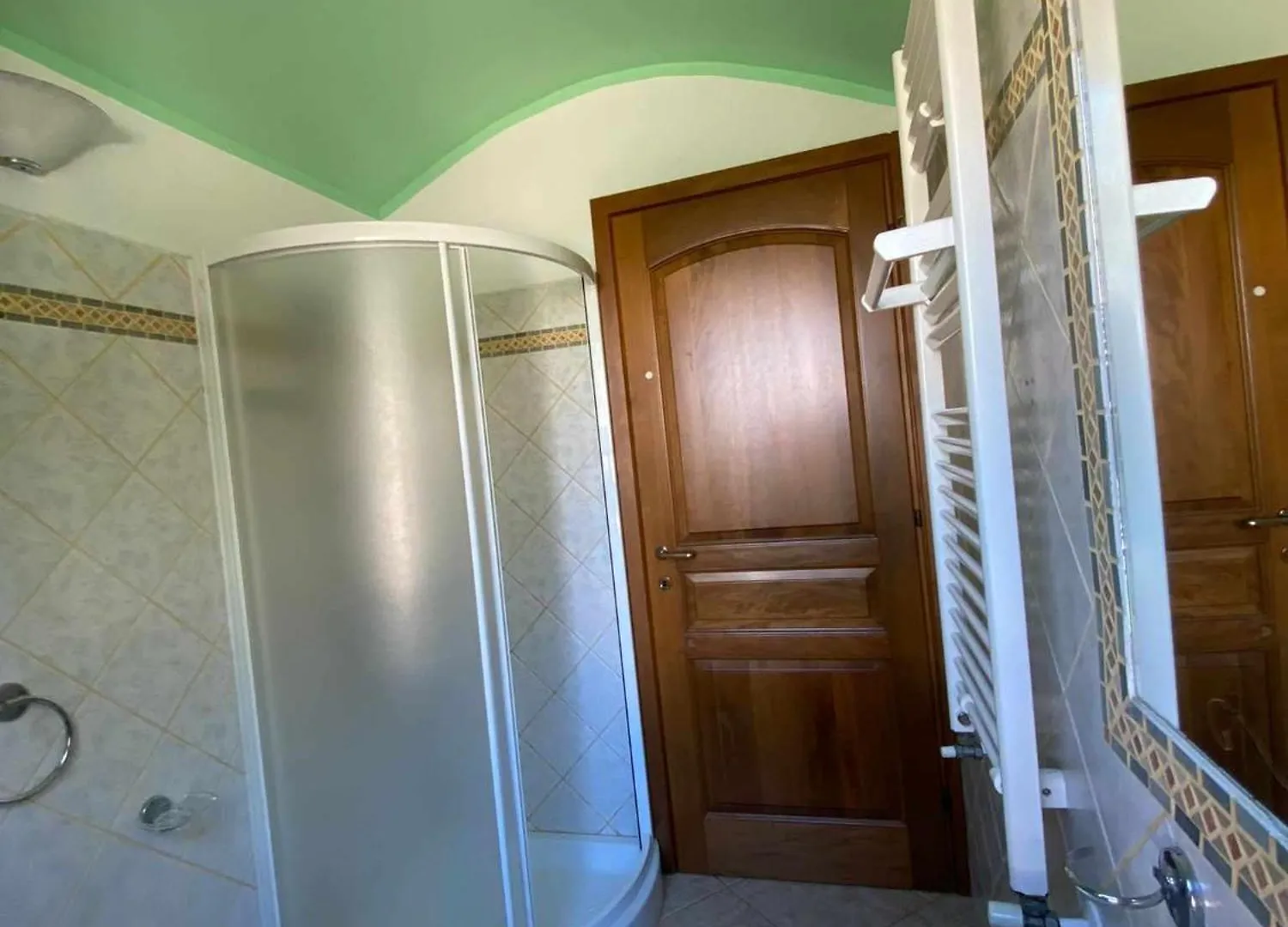 Portu Hill Apartments أرباتاكْسْ